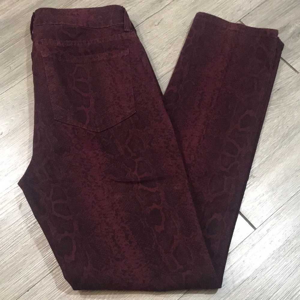 NYDJ Burgundy Snakeprint Lift Tuck Technology Skinny Jeans size 6